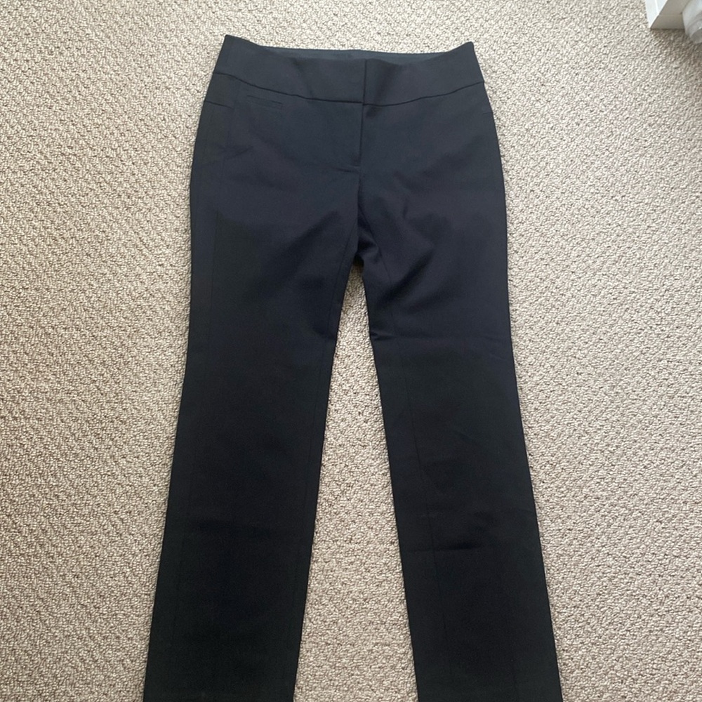 Ann Taylor Loft Marisa Straight Pants in size 6. Color is black.